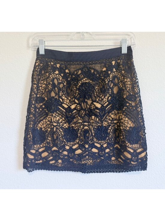 Club Monaco Dresses & Skirts - Club Monaco Blue/Beige Lace Layered Mini Skirt Women's Size 0